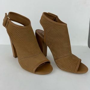 Aldo Lovialla heel sandal